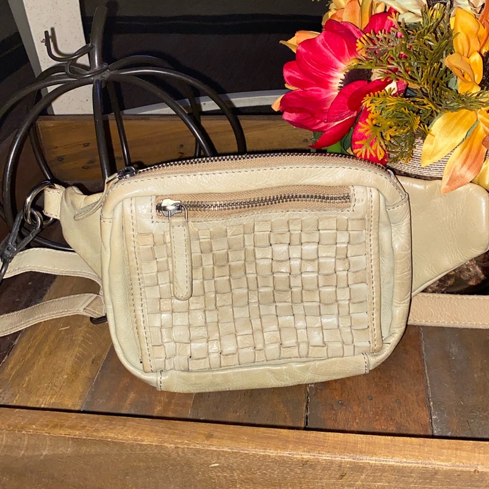 Vilenca Holland beige leather belt bag/crossbody